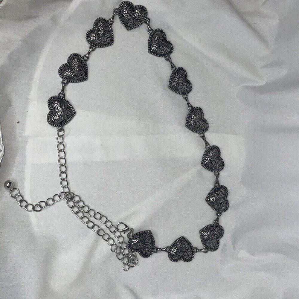 Womens Western Southwest Silver Heart Chain belt adjustable to 41 inch fall - Picture 3 of 10